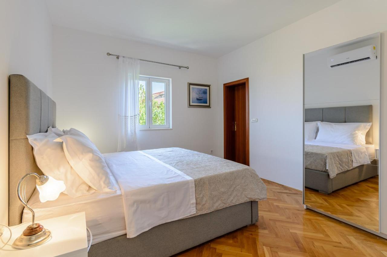 Apartment Marcela Сутіван Екстер'єр фото